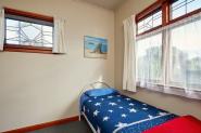 five-bed-dorm-dolphin-lodge-30376